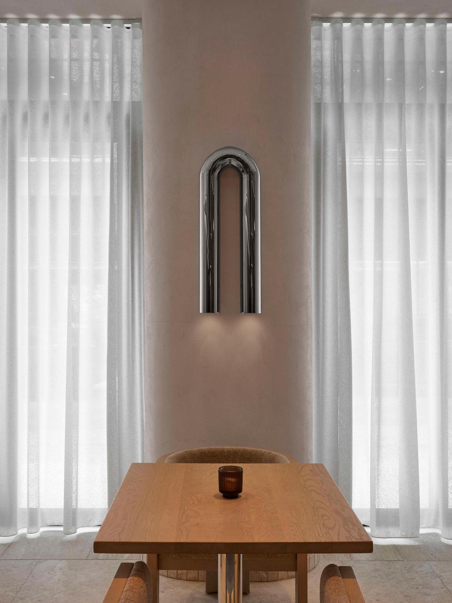 Vogue Hotel Montreal Downtown, Curio Collection By Hilton Exterior photo
