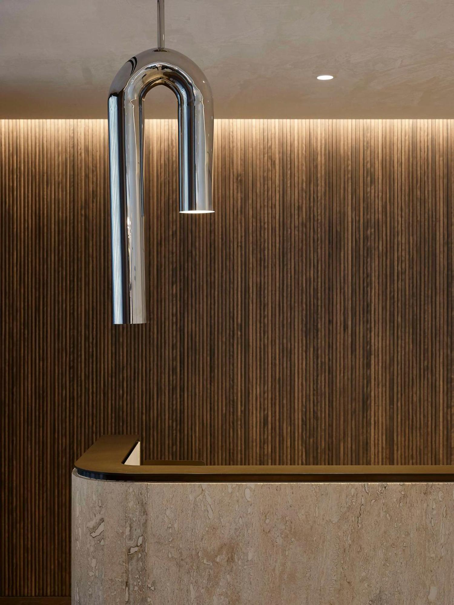 Vogue Hotel Montreal Downtown, Curio Collection By Hilton Exterior photo